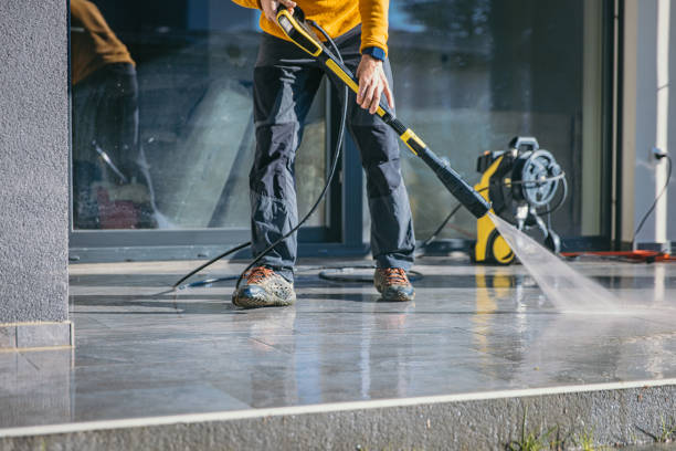 Best Roof Washing  in Huntsville, MO